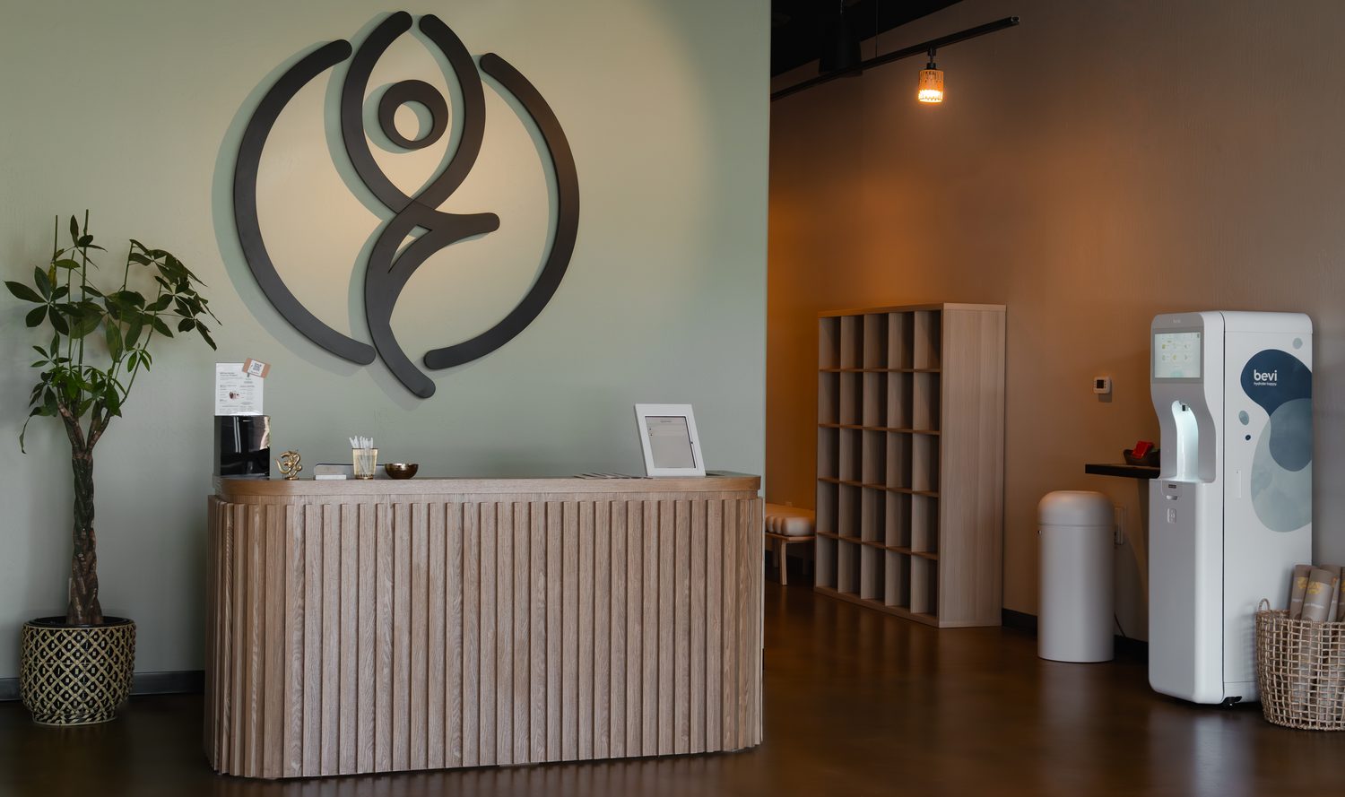 The Gaya's Tree lobby with reception desk and Bevi water bar